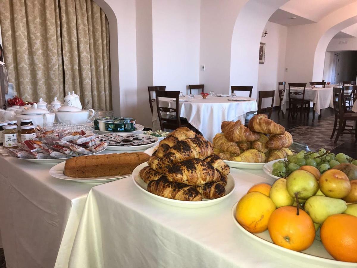 Palazzo Cestari Hotel Montesano sulla Marcellana Bagian luar foto